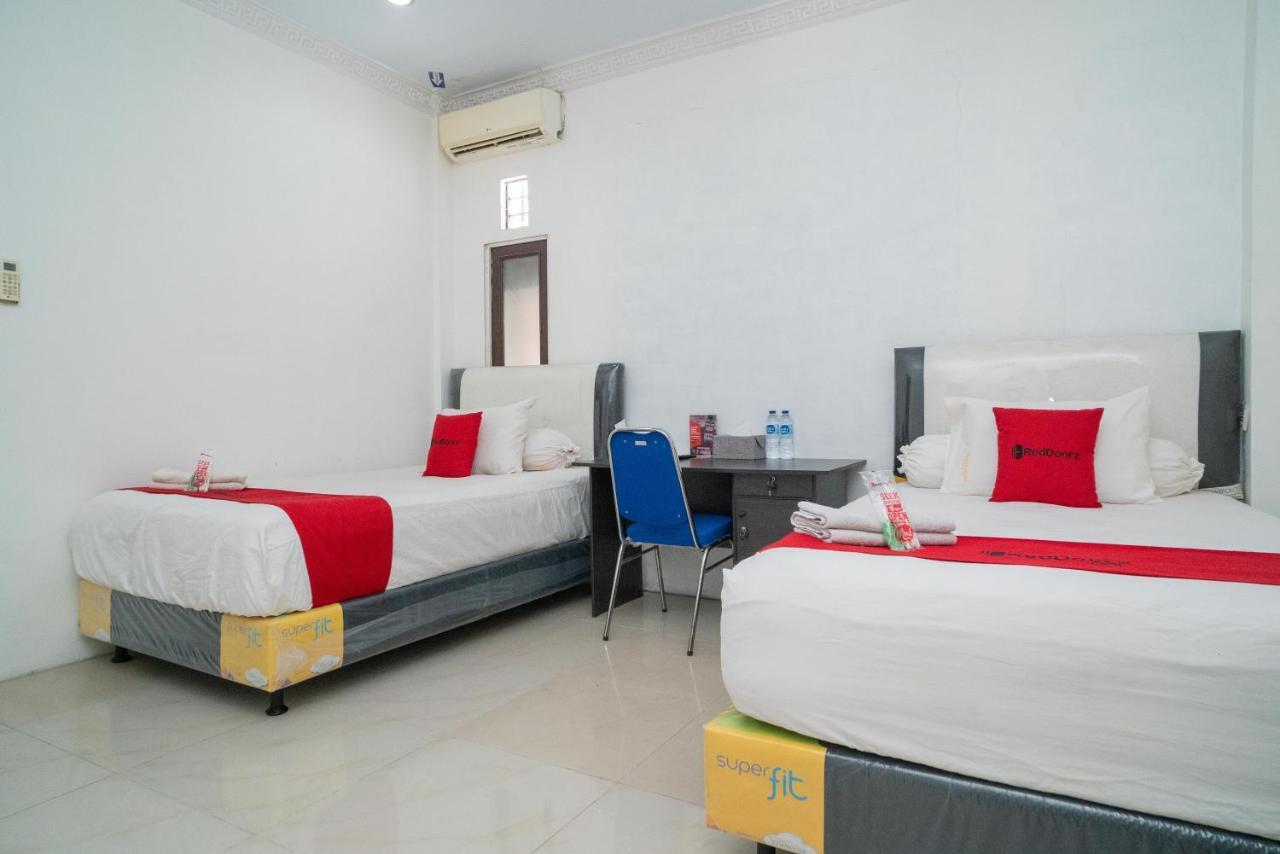 Reddoorz Syariah Near Jalan A Yani Km 8 Citraland Hotell Banjarmasin  Eksteriør bilde